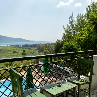 Lu-ix Hotel & Suites