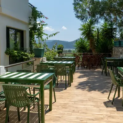 Lu-ix Hotel & Suites