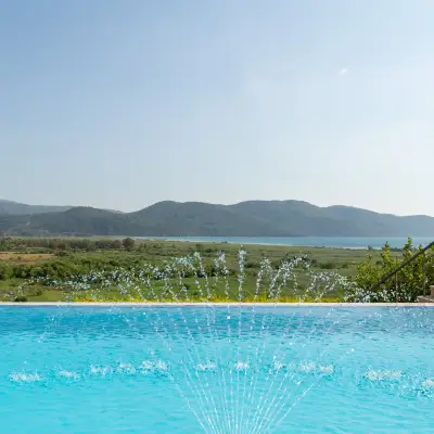 Lu-ix Hotel & Suites