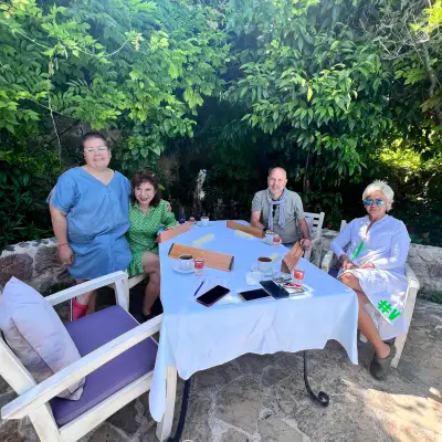 Mandarin & Mango Hotel,+12