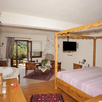 Mandarin & Mango Hotel,+12