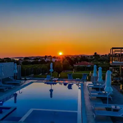 Miroes Suites