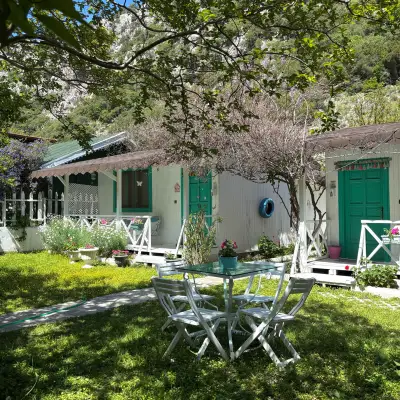 Narçiçeği Hotel