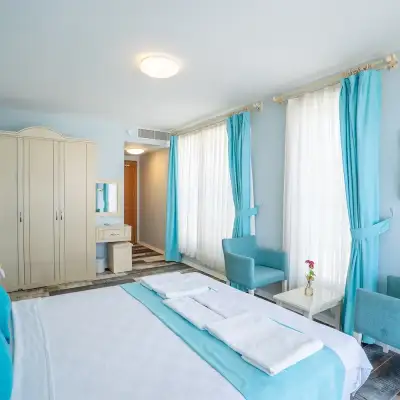 Big Posedion Hotel