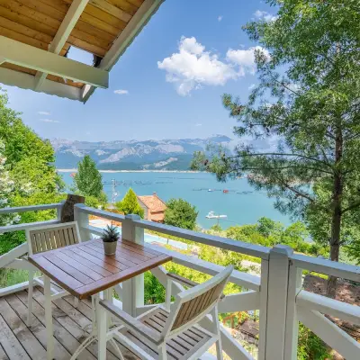 Saklı Göl Evleri Glamping Resort