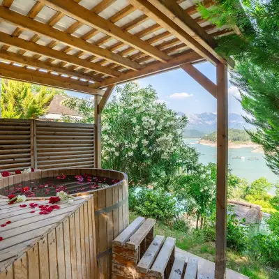 Saklı Göl Evleri Glamping Resort