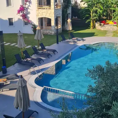 Sun Garden Apart