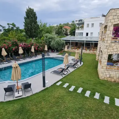 Sun Garden Apart