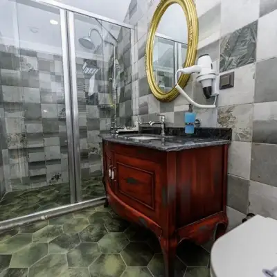 Tok Epik Hotel