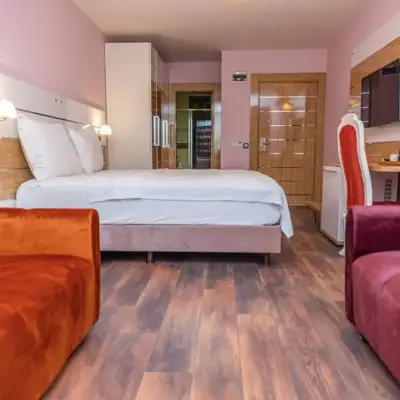 Tok Epik Hotel