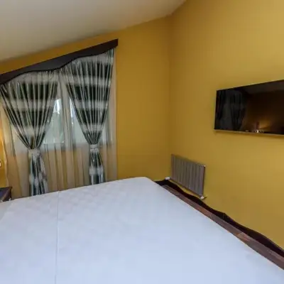 Tok Epik Hotel