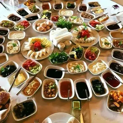 Uğurlu Konakları