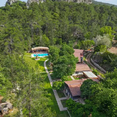 Yusalis Garden Hotel