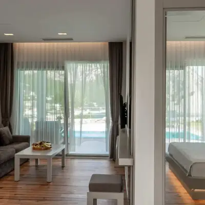 Z-Villas Beach Hotel